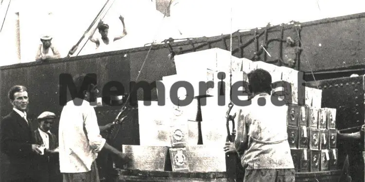 “Senatori i Partisë Komuniste Italiane, Umberto Terracini, përshkruan ardhjen e eshtrave të partizanëve italianë në Bari, si…”/ Historia e panjohur e “Gjeneralit të ushtrisë së vdekur”