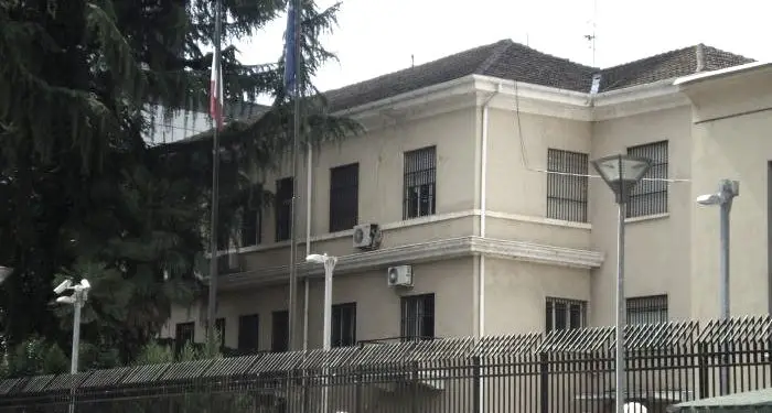 “Ambasadori italianë në Tiranë, Xhentile, çdo të shtunë, shkonte vetëm me shoferin e tij shqiptar deri në Fier, ku pritej banda e Xhevdet Mustafës, pasi ai…”/ Kujtimet e përkthyesit të njohur, të trupit diplomatik