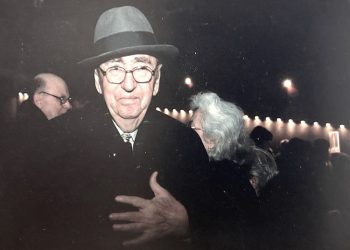 “Pas Enverit që s’më fliste dhe Mehmetit, që shpërtheu për qafleshët në Tiranë e gjokset e zbuluara të aktoreve, pinjolli i mbrapshtë prej rrugaçi i Hysni Kapos…”/ Kujtimet e ish-funksionarit të lartë, që vuajti 15 vjet në Burrel