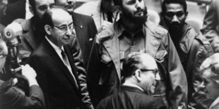 “Në hotelin ‘Theresa’ në ‘Harlem’, Fidel Kastro pati ‘vizitore’ një bionde të kolme bukuroshe, kurse Mehmet Shehu…”/ Historia e panjohur e liderëve komunistë botëror, në OKB, shtator 1960