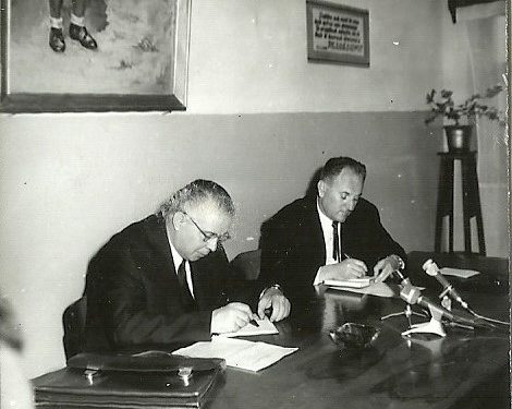 “Bashkë me raportin e hollësishëm, në zyrën e Enverit, mbërritën dhe qindra fotografi të kufomës së Xhevdet Mustafës e Haznedarit, me të cilat…”/ Rrëfimi i ish-oficerit të shoqërimit të “Komandantit”