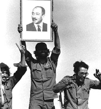 “Shokët tanë të Ministrisë së Mbrojtjes, pritën dje delegacionin palestinez të ‘Al Fatahut’, të cilë bënë disa kërkesa ushtarake, por unë i pata porositur …”. Ditari i Enver Hoxhës, korrik 1972