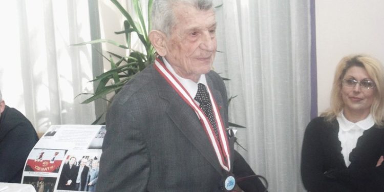 “Nga Ballkanida e ’48-ës, ku dola i pari, kam garuar si notar, deri në 2012-ën, duke fituar 38 medalje dhe kupa, por autoritetet shtetërore …”/ Historia e panjohur e legjendës së notit, të qytetit të Durrësit