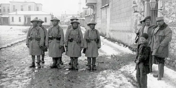 “Ata të Sigurimit të Shtetit, më zbuluan se në orët e vona të mesnatës, unë shkoja te varret e ushtarëve francezë dhe…”/ Dëshmia e rrallë e bahçevanit nga Korça