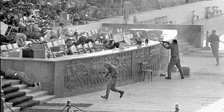 “Në televizion këto ditë, kam parë skenat e masakrave të tmerrshme, që janë kryer në dy kampe palestineze, në Sabra dhe Shatila, me pirgje të kufomave, fëmijëve që qajnë…”/ Ditari politik i Enver Hoxhës, prill 1981