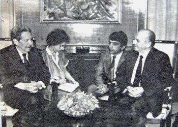 “Ushtrinë s’e fusim dot me armë kundër demokratëve, por t’ju japim shkopinj dhe kamzhik komunistëve e të mobilizojmë Skraparin…”/ Biseda e Ramiz Alisë me Hekuranin e Xhelil Gjonin, 14 dhjetor ‘90-të