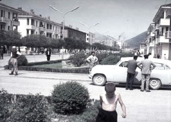 “Zëri i Popullit’ publikoi artikullin ‘40 vite të humbura’, nga Dr. Ylli Popa, një mjek i mirënjohur, që do kishte përfunduar në burg, por ai dhe Ramiz Alia…”!/ Vizita e historianit austriak, në vitet 1989-‘92