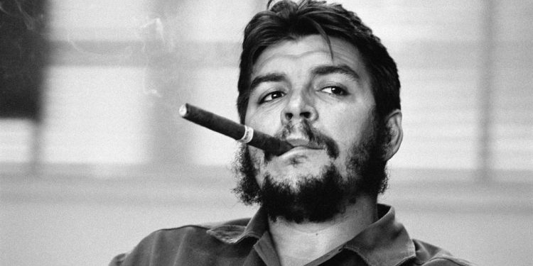 “Kur e pyetëm Che Guevarën, për takimin e tij sekret me Mehmet Shehun në vitin 1960, në Tiranë, ai na tha…”/ Takimi i panjohur i tre funksionarëve shqiptarë, me heroin e revolucionit kubanez