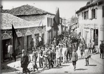 “Mit’had Frashëri synonte që Çamëria, t’i mbetej Shqipërisë, kurse Ismail Qemali, s’ka patur asnjë shpresë, por më pas Mit’hadi e pranoi…”/ Ngjarjet e panjohura të shpalljes së pavarësisë, në ‘1912-ën