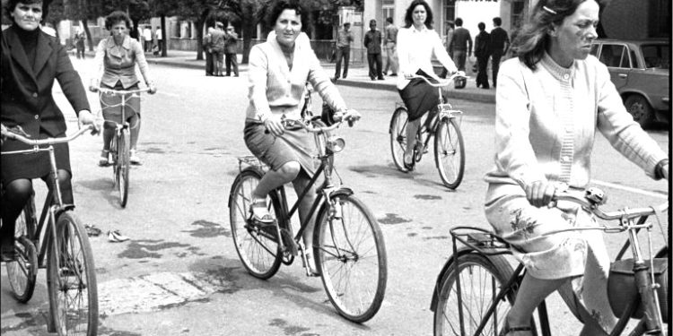 “Todi Lubonja më tregonte, se ato ditë pas festivalit kishte një parandjenjë të keqe dhe ishte takuar me Ramiz Alinë në vilën malin e Dajtit, i cili i tha se Enveri…”/ Prapaskenat e Festivalit të 11-të