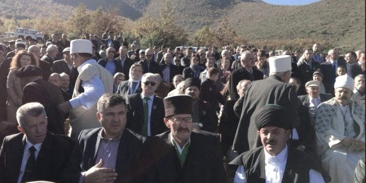 “Dërvishi i Luzhës, ishte mik i shtëpisë sonë dhe unë isha i vetmi intelektual i Tropojës, që mora pjesë në varrimin e tij, pasi Sigurimi i Shtetit…”/ Dëshmia e rrallë për klerikun dhe shenjtorin e famshëm