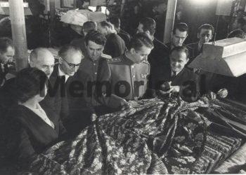 “Enveri më tha se, prokurori Bedri Spahiu, duhet të kërkojë dënimin me vdekje për Koçi Xoxen dhe burgim të përjetshëm për…”/ Dëshmia e ambasadorit rus, nxjerrë nga arkivat e Moskës