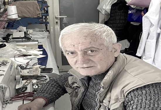 “Tim Xhilaga, ‘play boy’ i kryeqytetit dhe Beb Daliu, një nga djemtë e njohur në ‘Broduein’ e Tiranës, me pantallonat e para blu xhins, të qepura te gruaja e…”/ Historia e panjohur e “djemve të modës”!