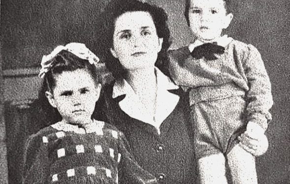 “Shoqja ime e ngushtë më pat treguar, edhe pse e kishte kushëri, Enver Hoxha i kish kërkuar të martohej me të, por ajo e quante…”!/ Rrëfimi i rrallë ish-nxënëses së “Nana Mbretneshë”!