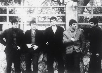 “Tim Xhilaga, ‘play boy’ i kryeqytetit dhe Beb Daliu, një nga djemtë e njohur në ‘Broduein’ e Tiranës, me pantallonat e para blu xhins, të qepura te gruaja e…”/ Historia e panjohur e “djemve të modës”!