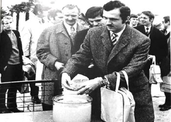 “Kur Franz Beckenbauer, dezinfektonte duart në aeroportin e Rinasit, pas urdhrit të prerë të kryeministrit Mehmet Shehu dhe…”/ Historia e panjohur e legjendës së futbollit gjermano-perëndimor