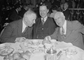 “Nga budallallëket e Kollonelit Jakova, nuk do ta ndryshonj qëndrimin tim përpara Shqipërisë dhe guvernën suaj në theory, por në praktikë, puna ndryshon…”/ Letra e Fan Nolit për Enver Hoxhën, shtator 1946