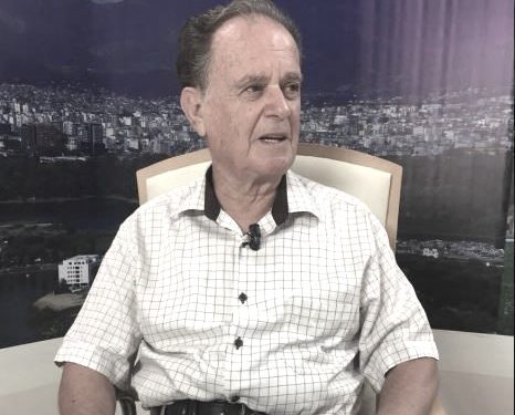 “Kur u bë mbledhja te zyra e Urbanistikë-Projektimit, për të demaskuar Maks Velon, që s’kishte pranuar të jepte shtëpinë si qendër votimi, ai tha…”/ Kujtime nga koha e diktaturës