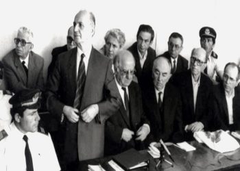 “Në ’90-ën, kur Haxhi Lleshi dhe Shefqet Peçi në plenum i kërkuan Ramizit, që të përdorte forcën dhe mos ta lëshonin pushtetin pa gjak, ai iu përgjigj…”/ Dëshmia e rrallë e ish-sekretarit të Alisë