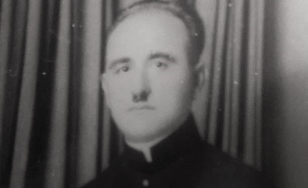 “Pas torturave, m’lanë me shku në WC dhe u trondita, kur pashë të shkrue: Un Dom Vlash Muçaj, këtu me 22 korrik, për mos me dekë etjet, piva…”/ Dëshmia tronditëse të At Zef Pllumit