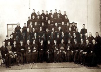 “Funeralin e Gaspër Thaçit, më 26 maj 1946, rinia katolike e qytetit, e ktheu në një protestë antikomuniste dhe kamionin që e vunë në rrugë, ata e…”/ Historia e panjohur e Arqipeshkvit të Shkodrës