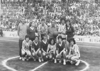 “Edhe pse ishte pak shtatshkurtër, pas fërshëllimës së bilbilit të tij, rrinin ‘sus’ edhe gjigantët më të mëdhenj të parketit basketbollit, pasi…”/ Historia e panjohur e legjendës së arbitrimit shqiptar