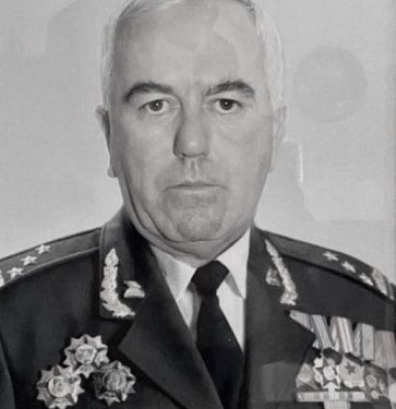 “Si vdiq në Qaf-Bari, miku im i ngushtë, Agimi, nga një penicilinë, komandanti që qëlloi me pistoletë të dënuarin dhe ilaçi që u hidhnin të burgosurve në gjellë…”?! / Dëshmitë e rralla të ish-oficerit të Marinës