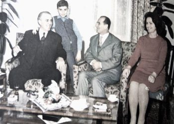 “Kur Nexhmija me Ramizin, erdhën për kongresin e Frontit në Vlorë, fjetën te vila e Enverit, por të nesërmen, herët erdhi Semiramizi…”/ Dëshmia e rrallë, e ish-shefit të ‘Bllokut’ të udhëheqjes