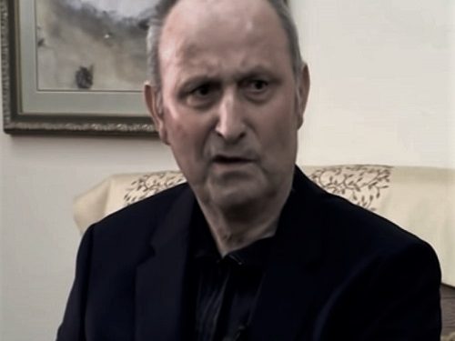 “Ndërkohë që Rexhepi shkoi rreth 25 m. larg hyrjes së galerisë dhe ngriti në krah një shtyllë betoni, u dëgjua breshëria e ‘Kallashnikovit’ dhe ai…”/ Historia tragjike e tropojanit, që u vra 4 ditë para lirimit