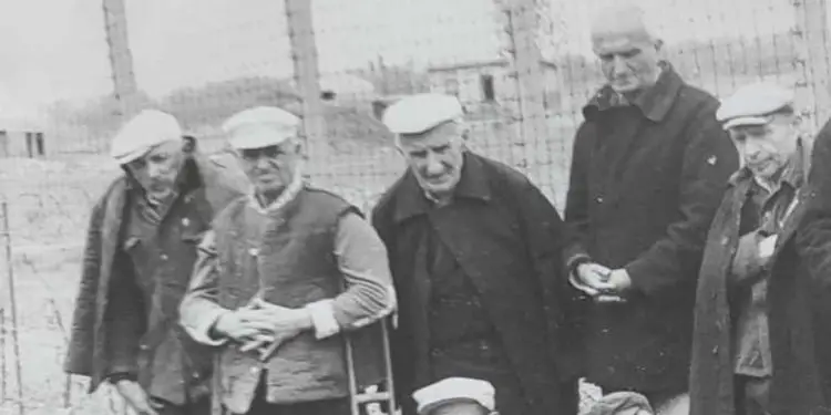 “Në Ballsh një lab i moshuar, i tha Aladin Kapos; xhaxhi yt, Hysniu, dogji njërin me flakëhedhëse, se shoqërohej me një partizane, kurse ai edhe pse i martuar…”/ Dëshmia e ish-oficerit të Marinës