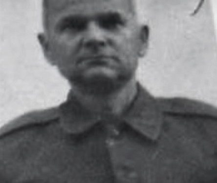 “Ndërkohë që Rexhepi shkoi rreth 25 m. larg hyrjes së galerisë dhe ngriti në krah një shtyllë betoni, u dëgjua breshëria e ‘Kallashnikovit’ dhe ai…”/ Historia tragjike e tropojanit, që u vra 4 ditë para lirimit