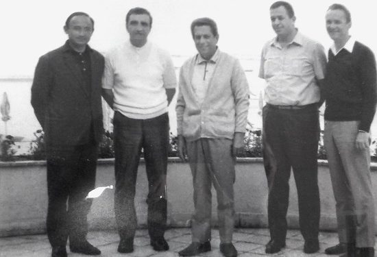 “Edhe pse ishte pak shtatshkurtër, pas fërshëllimës së bilbilit të tij, rrinin ‘sus’ edhe gjigantët më të mëdhenj të parketit basketbollit, pasi…”/ Historia e panjohur e legjendës së arbitrimit shqiptar