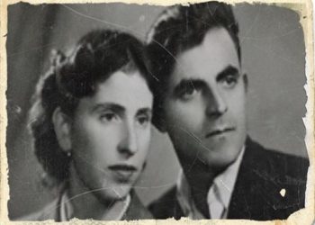 “Është plot hire dhe e pa rezistueshme, por përveçse është peri, ajo është e gojës dhe çapraze…”/ Historia e rrallë e vajzës së internuar, që u martua me drejtorin e burgut, i preferuari i Mehmet Shehut