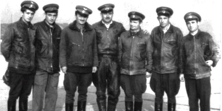 “Kapiten S. Qeleshi dhe toger Xh. Shehu, gjatë udhëtimit për në Bashkimin Sovjetik, në Rumani, ndahen nga shokët, duke mbetur pas vajzash…”/ Raportet sekrete, me aventurat e ushtarakëve, në vitet ‘50-të