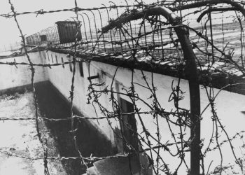 “I tell you the mystery of the death in prison of Ali Mena, one of the most prominent nationalist intellectuals, who taught English to fellow prisoners and…”/ The rare testimony of the former political convict