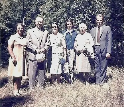 “Nexhmija s’ ishte si Enveri, kishte shumë pretendime; pse, shapkat do hamë ne?!- na thoshte. Donte mish të pjekur, pasha-qofte, qifqi dhe…”/ Dëshmia e kuzhinieres së Shtëpisë së Pritjes në Gjirokastër