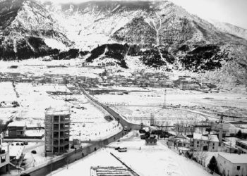 “Kur na zbritën për nevoja personale, afër Urës së Zogut në Milot, dy të dënuar, të lidhur njeri me tjetrin, tentuan arratisjen, por njërin e vranë, kurse tjetrin e mbytën me…”/ Kujtimet e ish-të burgosurit politik