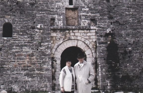 “Në Porto-Palermo, ne po verboheshim, por kur u sëmur për vdekje i riu, Musa Sina, rreshter Qaniu, u tha atyne që e ruanin: merreni këtë kërmë e hidheni në… “! / Kujtimet e Lek Pervizit, nga Belgjika