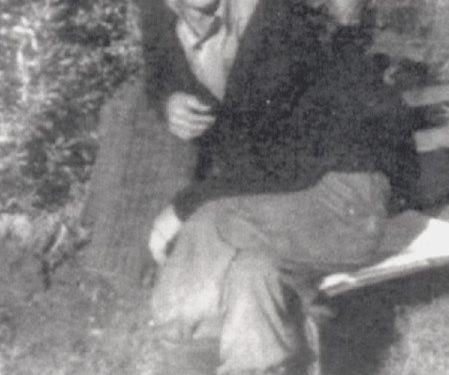 “Në Porto-Palermo, ne po verboheshim, por kur u sëmur për vdekje i riu, Musa Sina, rreshter Qaniu, u tha atyne që e ruanin: merreni këtë kërmë e hidheni në… “! / Kujtimet e Lek Pervizit, nga Belgjika