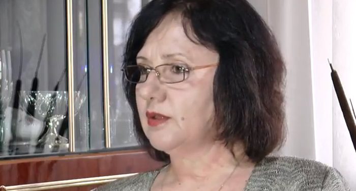“Kur na internuan familjarisht, në shtëpinë tonë në Tiranë, mbeti vetëm gjyshja, por shteti i futi aty Zenel D., i sapodalë nga spitali psiqiatrik dhe i alkolizuar, i cili i futej…”/ Kujtimet e trishta të kohës së diktaturës