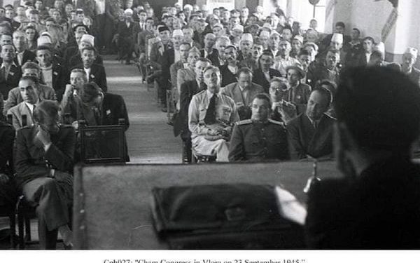 “Të mos përdorim forcën ndaj çamëve, se janë shtetas të huaj, por brenda një nate, t’i shpihem në kufi dhe pa na diktuar kush, pasi …”/ Mbledhja e panjohur e Byrosë Politike, më 25 mars 1949