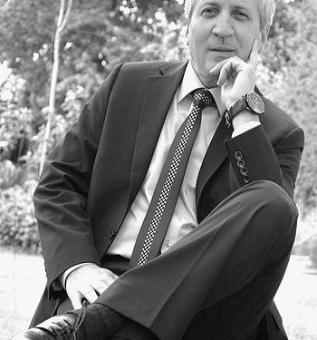 “Një grua e sëmurë për lindje, udhëtonte shtrirë në gjendje kome, në karrocerinë e një makine me mbi 30 pasagjer, një lopë, dy viça dhe 4-5 derrkucë, pasi…”/ Letra e panjohur për Ramiz Alinë, në janar ‘86