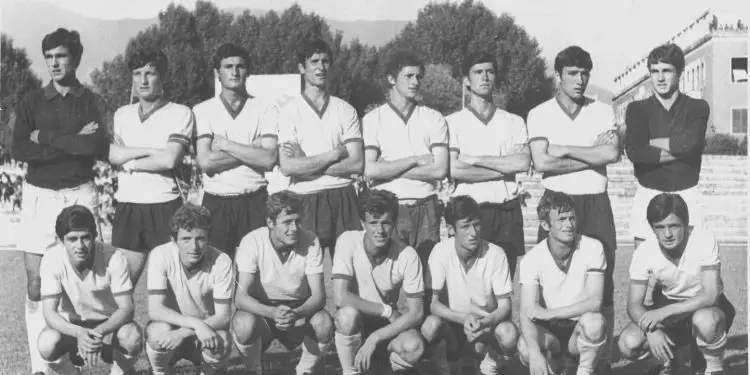 “Nga Hoxha, Gjoni e Sulaj, te Zëri, Gurma, Bajaziti, Hafizi, etj., që aplikuan lojën hollandeze dhe…”/ “Djemtë e artë’ të “Shkëndisë”, që shkëlqyen në elitën e futbollit shqiptar dhe kupat ballkanike