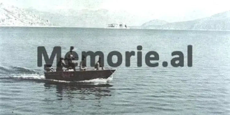 “Natën e 5 qershorit 1954, shtatë burra dhe një grua, lanë shtëpitë e tyre e morën udhën, duke u ngjitur në fshehtësi…”/ Arratisja e bujshme e grupit të Refat Hysenit, nga Kamenica në Greqi