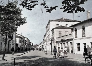 “Tonin, e sa net kemi kaluar te ajo dhomë e dashur, ku ti me Justin, këndonit gjer në të dalë të diellit, o Zot, çfarë kënaqësie…”!/ Kujtimet e ish-prokurorit liberal, miku i artistëve shkodran