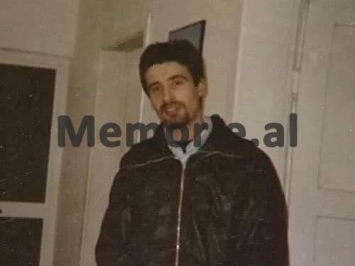 “Nga Londra ku ishte emigrant, Indrit Cara ishte lidhur me përfaqësuesit e UÇK-së, Pleurat Sejdinin dhe Fazlli Veliun, të cilët…”/ Historia e panjohur e “Ushtar Kavajës”, “Dëshmor i Kombit”