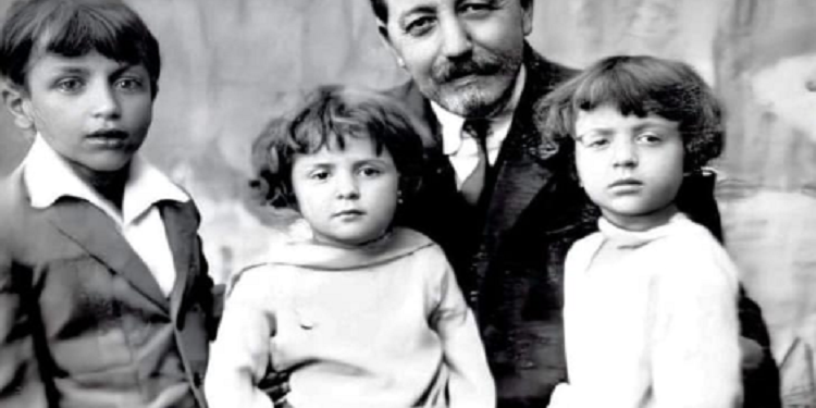 “Kam frikë, se do na mbetet zakon në këtë të lumtur Shqipëri, se gjithë qeveritë që shkuan gjer më sot, hëngrën, pinë, lanë duart, e…”/ Letra e panjohur e Sotir Koleas, për Mit’hat Frashërin