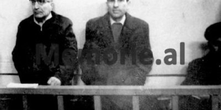 “Nuk është aspak e vërtetë ajo që shkruan At Zef Pllumi, te libri, ‘Rrno për me tregu’, se në burgun e Burrelit, Hafez Musa Dërguti, ka thënë për Enver Hoxhën, se…”/ Akuzat për klerikun të njohur nga Shkodra
