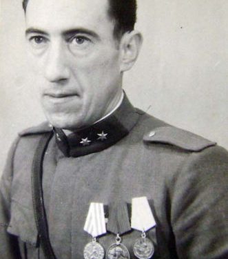 “Nga Çelo Arrëza, Bilo Bregu e Çize Hamitaj, te Xhipe Mersini, Metush Rrapo, etj., analfabet apo me arsim fillor, ish-baxhoxhinj, bujqër, e marangozë, që…”/ Libri ‘Kampet e burgjet e Shqipërisë komuniste’, i historianit të njohur