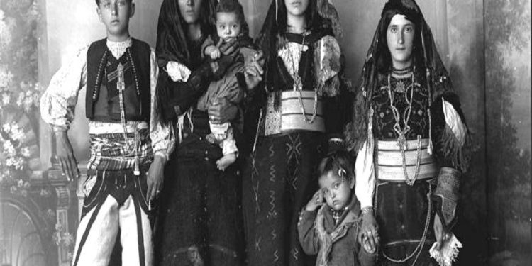 “Kur isha e vogël, mbaj mend dhomën në fund të korridorit, ku mua më qe ndaluar rreptësisht të hyja, pasi aty…”/ Dëshmia e rrallë e pinjolles së fundit të dinastisë së famshme, Marubi